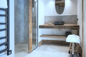 booking-chalet-luxe-val-isere-ovalala-bathroom