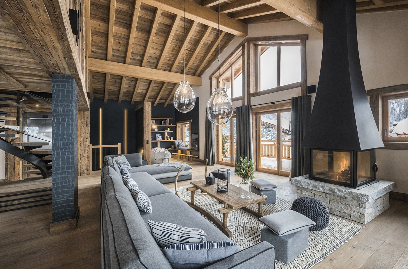 chalet-ovalala-val-disere-living-room-panorama