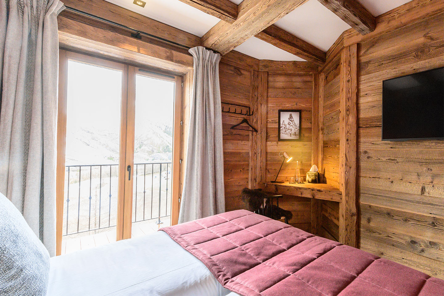 chalet-ovalala-val-disere-room6-beds